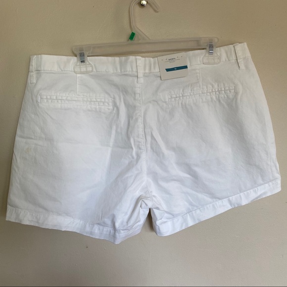 5/$25 🚨LAST CHANCE🚨 White twill shorts - Picture 2 of 5